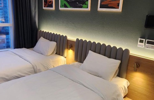 Nampo-dong Apartment | Brand New Residence with Family