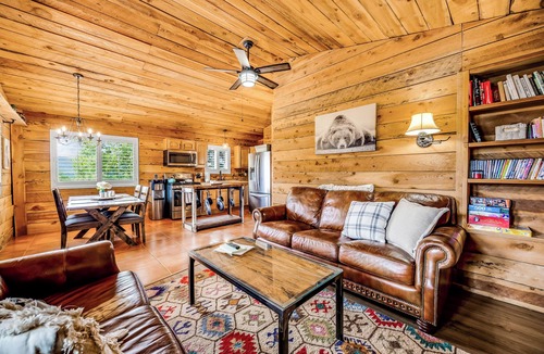 Rainbow Valley House | Breathtaking View of Pikes Peak!
