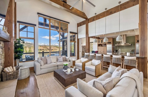 The Highlands House | Breck Mansion- Mountain Views, Hot Tub, Sauna, Guest House, Golf Course