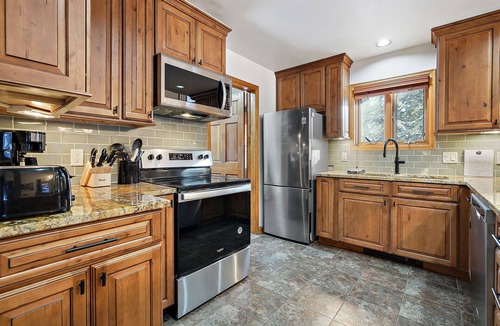 Blue River Villa | Breckenridge 43 - Three Bedroom Villa, Sleeps 8