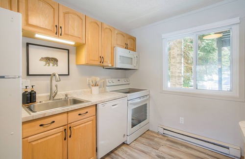 Blue River Condo | Breckenridge Area Condo w/Mountain Views