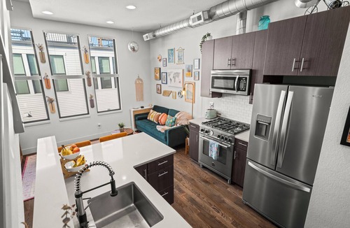 Curtis Park House | Bright 1BR + Office, Attached Garage & Fast WiFi