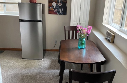 Ralston Valley Apartment | Bright & cozy garden-level apartment, 18 minutes from Red Rocks