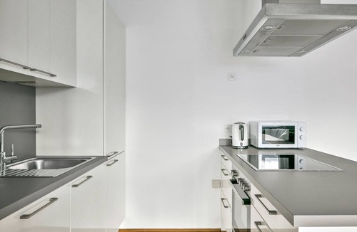 Mariahilf Apartment | Bright Mariahilf 1BR near Naschmarkt and Metro U4 & U3, by Blueground