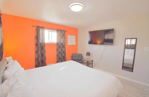 Twin Lakes Apartment | Bright & Spacious Upper Unit with Two Bedrooms in Denver