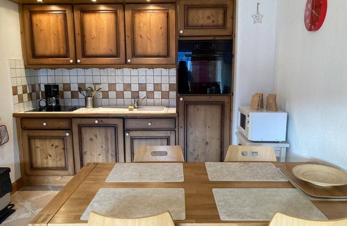 Samoens Apartment | Bright T2 Apartment with Terrace and Wifi