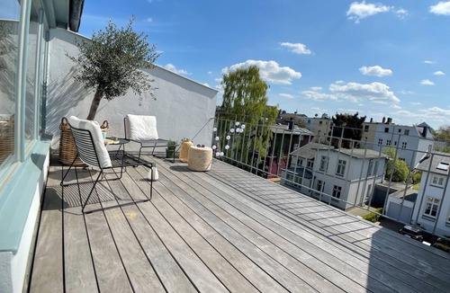 Lubeck City Centre Apartment | Bright top-floor apartment with large south-facing terrace