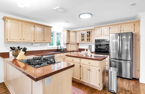 Interurban Park House | Bright & Tranquil Chautauqua 3 Bed 2 Bath Home Close to CU and Hiking Trails.