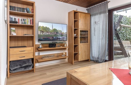 Carolinensiel House | Bright vacation home for families: with 3 bedrooms, loft studio, new kitchen and