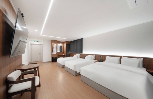 Wanju Hotel | BROWN DOT HOTEL WANJU BONGDONG