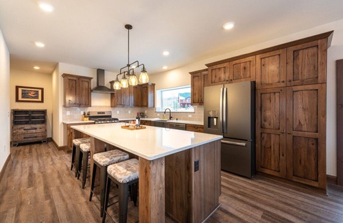 Grand Elk Ranch House | Buffalo Run- Luxury home, dog OK, HOT TUB, near RMNP