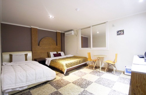 Gupo Hotel | Busan Gupo Cats