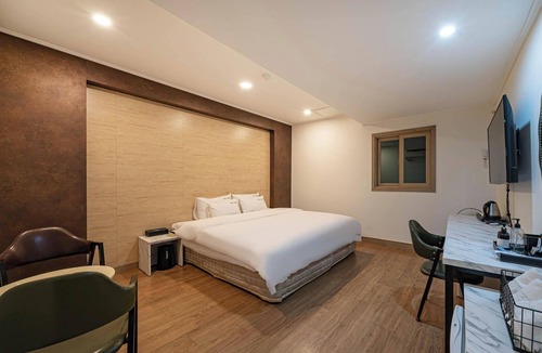Oncheonjang Hotel | Busan Guseo-dong VOV