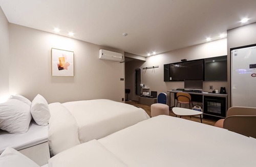 Pugok-tong Hotel | Busan Guseodong French Code