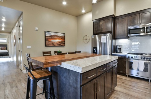 Moab South Valley Condo | C9 and C12 Combo - Sage Creek - Elevated Pool View