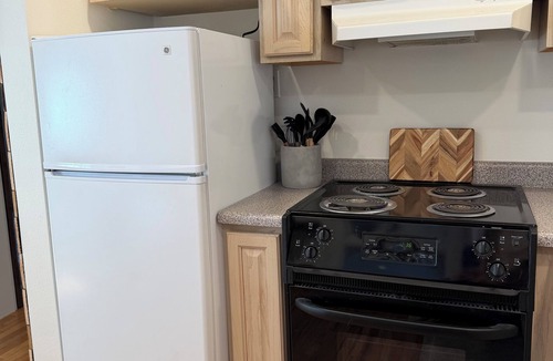 Cheyenne Canyon Cabin | Cañon Hideaway- 1BR + bonus room/office-Prime location