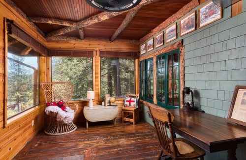 Cascade Cabin | Cabin with Pikes Views, Fireplace, Walk to Winery