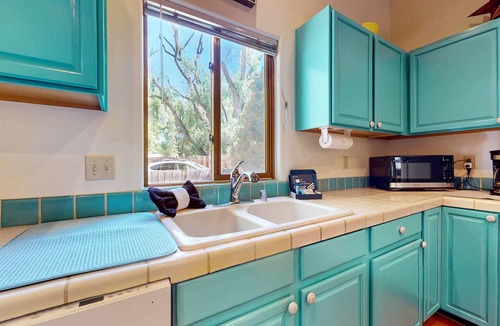 Taos House | Casa Belleza - Dog-Friendly, Fenced Yard, AC