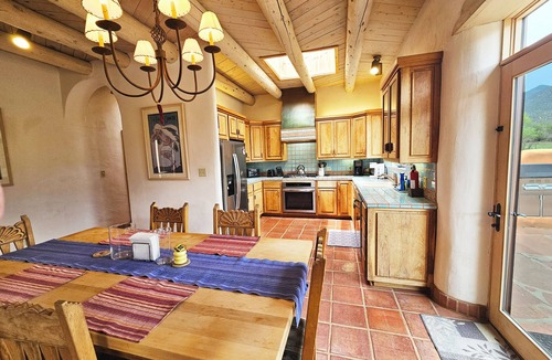 Arroyo Seco House | Casa Illuminada - panoramic views, clubhouse with indoor pool, tennis court