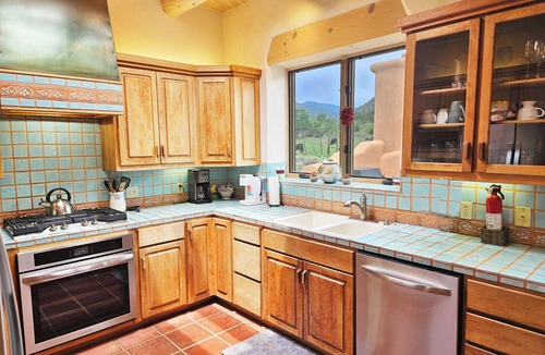 Arroyo Seco House | Casa Illuminada - panoramic views, clubhouse with indoor pool, tennis court