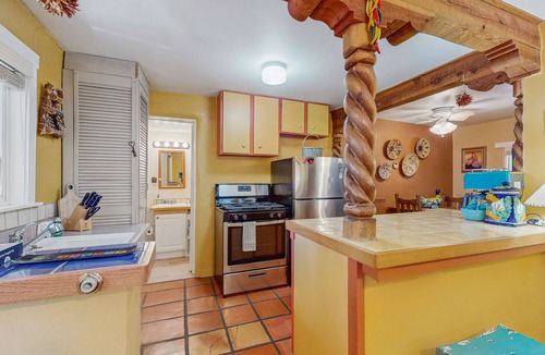 Taos House | Casita Antonio - Walk to Plaza, Pet-Friendly