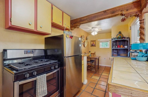 Taos House | Casita Antonio - Walk to Plaza, Pet-Friendly