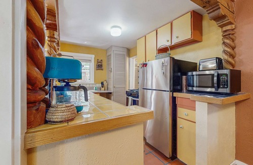 Taos House | Casita Antonio - Walk to Plaza, Pet-Friendly