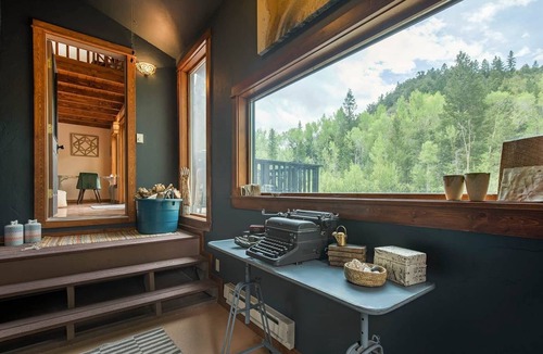 Placerville House | Casita Rio: Private Riverside Retreat w/Hot Tub