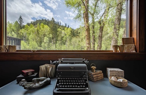 Placerville House | Casita Rio: Private Riverside Retreat w/Hot Tub