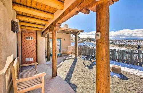 Taos House | Casita Vacation Rental Near Taos w/Patio!