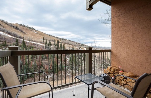 Steamboat Springs Condo | CB317 | Spectacular Views | Pool and Hot Tub | Ski In/Out | Winter Shuttle