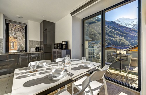 Chamonix City Centre Apartment | Central Apartment with Balcony & Mountain Views