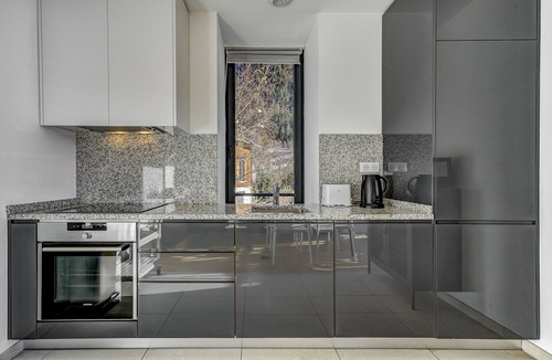 Chamonix City Centre Apartment | Central Apartment with Balcony & Mountain Views