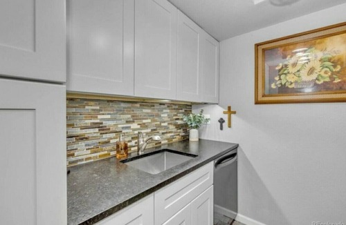 Golden Condo | Central Golden Retreat Close to Everything