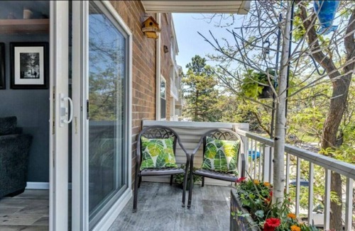 Golden Condo | Central Golden Retreat Close to Everything