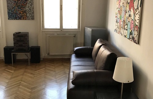 Reinprechtsdorf Apartment | Central located Holiday Flat near Opera House for four persons.