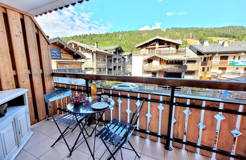 Les Gets Apartment | Central studio, near slopes, ideal for 2