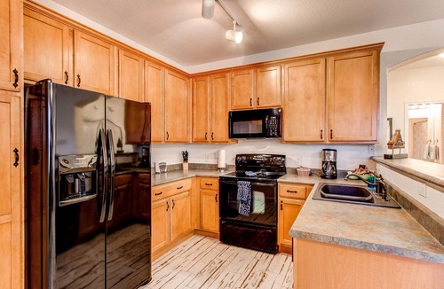 Foxfield Condo | Centrally located Condo on the main floor in Centennial/Parker Area