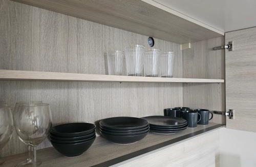 Prague 9 Apartment | Centre Design Suite O2 Arena - Parking - large glass balcony - plátce DPH - big TV - Coffee, 24-7 Self Check-in
