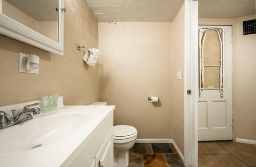 Central Colorado Springs House | CH Wahsatch House - 3BD in Colorado Springs