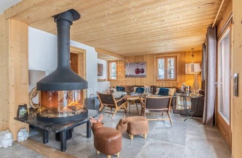 Demi-Quartier Ski Chalet | Chalet, 1st floor, terrace, fireplace or stove, parking, tv, 240m², Combloux