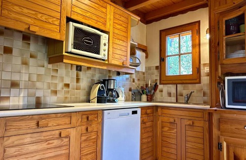 Les Gets Ski Chalet | Chalet familial proche des pistes avec WiFi et parking - FR-1-623-349