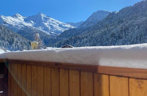 Meribel-Mottaret Apartment | Chalet Olympie, Appartement avec balcon et vue montagne, ski aux pieds, Méribel-Mottaret
