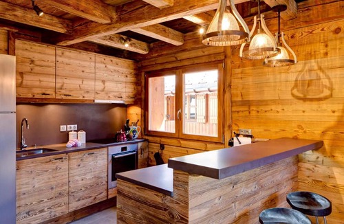 Le Praz Ski Chalet | Chalet rénové au cœur du village, proche des pistes, 9 pers, WiFi inclus - FR-1-514-20