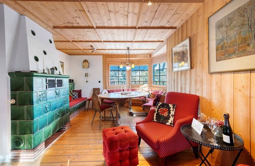 Hinterzarten Ski Chalet | Chalet 'Schwarzwald- Am Birkenhain' with Wi-Fi
