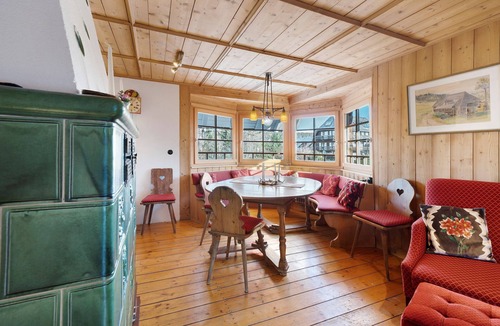 Hinterzarten Ski Chalet | Chalet 'Schwarzwald- Am Birkenhain' with Wi-Fi