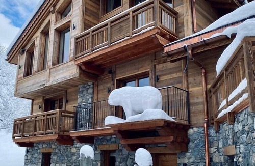 Meribel Ski Chalet | Chalet Yolo with swimming pool, sauna, hot-tub, hammam and cinema room