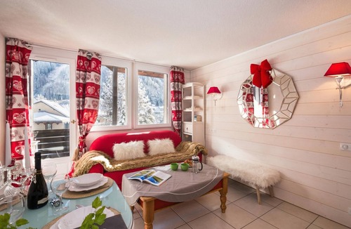 Chamonix City Centre Apartment | Cham Sud Grepon Paradis611 Mont Blanc View Studio, Walk to Centre, Chamonix, France
