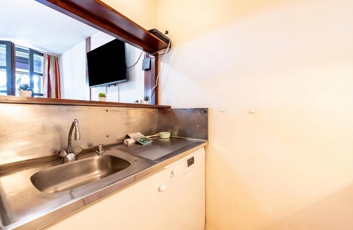 Chamonix City Centre Apartment | Cham Sud Jonquilles328 Family-Friendly 3BR with Balcony & Views, Chamonix, France