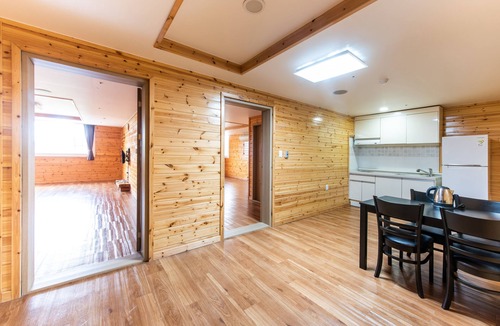 Daecheon-dong Hotel | Chamonix Resort